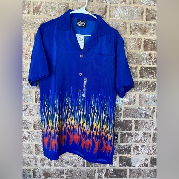 Uluwatu Vintage Flaming Shirt Size M NWT - Picture 1 of 8